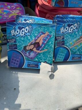 H2O Go! Purple Beach Bed Lounge - Women's Swim Float